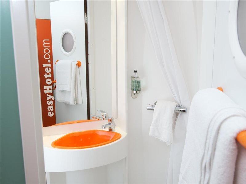 Easyhotel Glasgow City Exterior foto