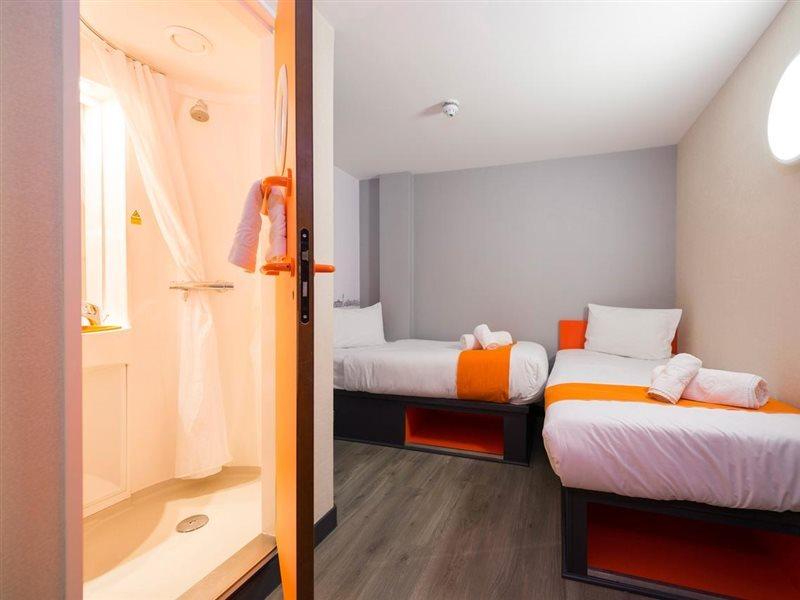 Easyhotel Glasgow City Exterior foto